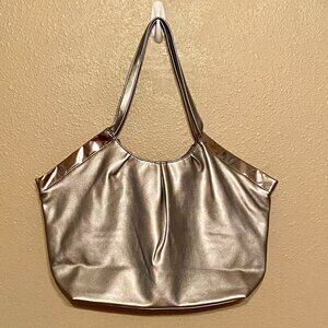 METROSTYLE Silver Shoulder Bag Vinyl Material Lined Snap Closure Zipped Pocket
